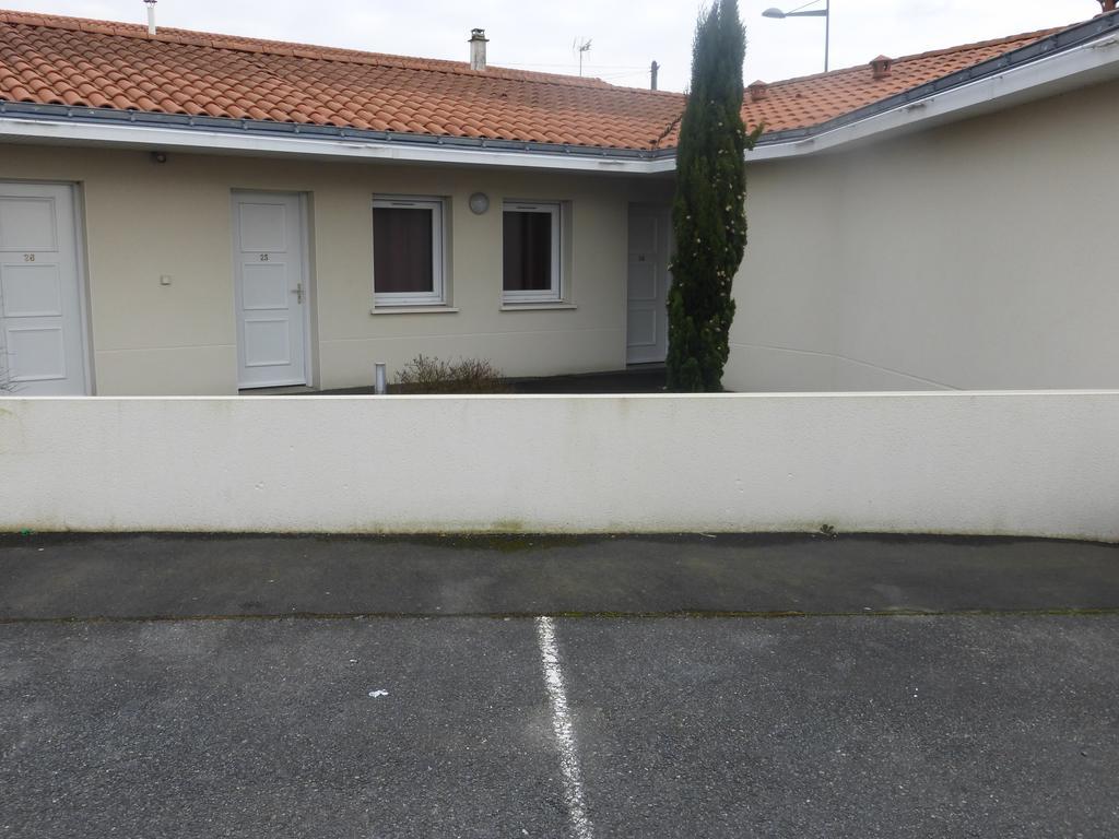 La Godiniere Hotel Cholet Exterior foto