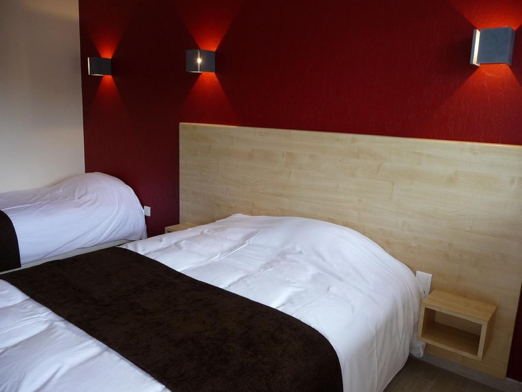 La Godiniere Hotel Cholet Cameră foto