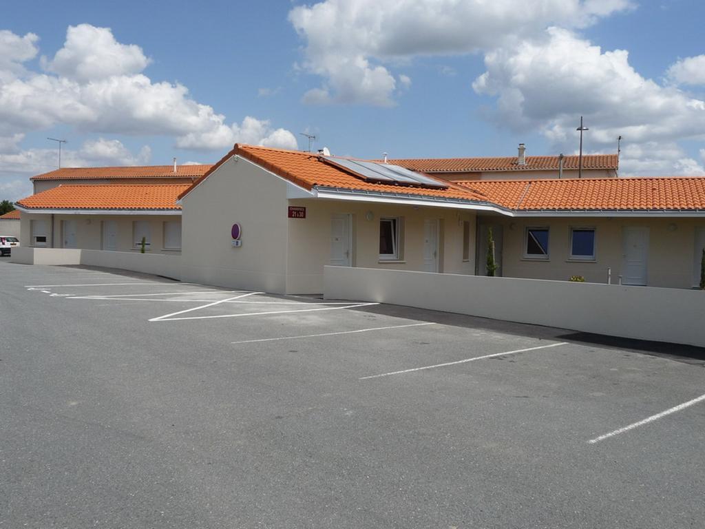 La Godiniere Hotel Cholet Exterior foto