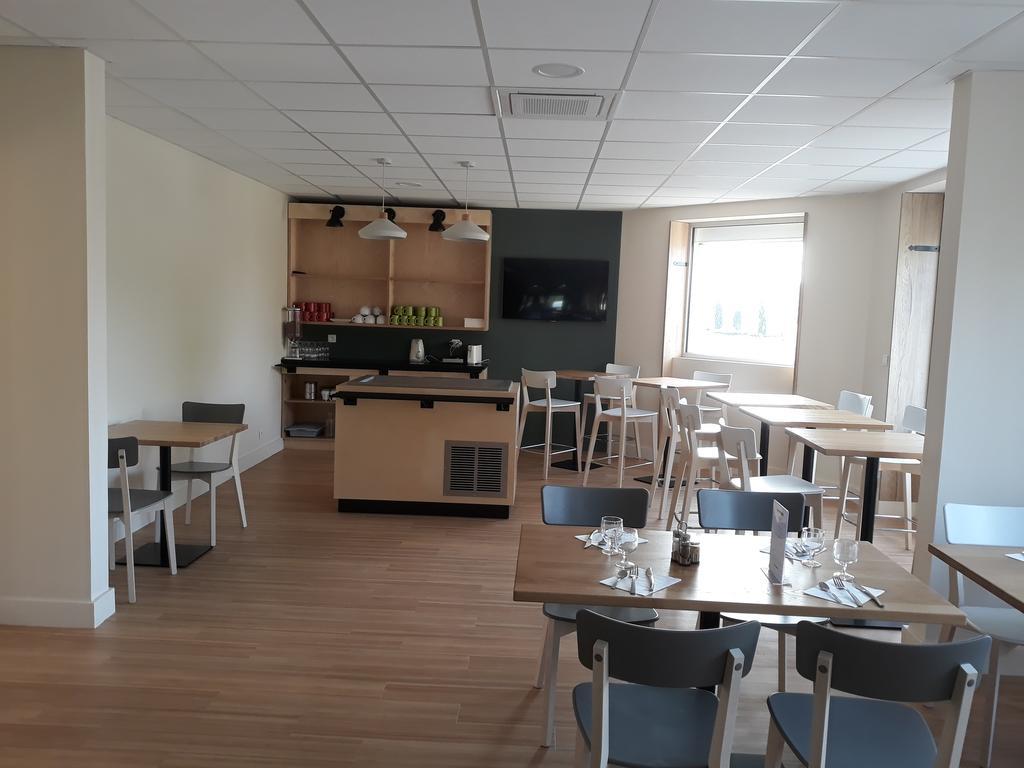 La Godiniere Hotel Cholet Exterior foto
